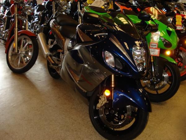 2006 suzuki hayabusa 1300  sportbike 