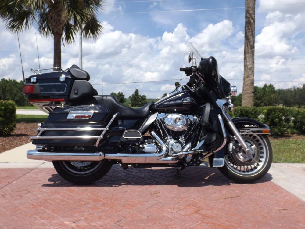 2013 harley-davidson flhtcu  touring 