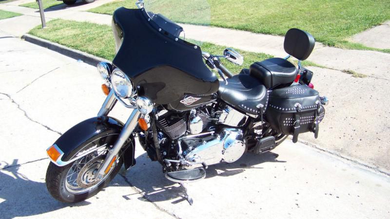 2010 HERITAGE-LOADED WITH EXTRA'S-LOW MILES-LOOK PLZ-