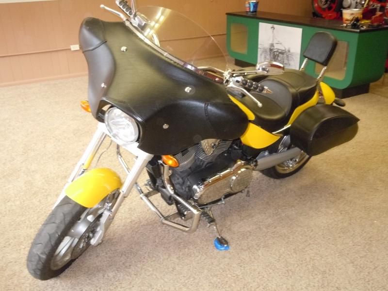 Beautiful, Low Mileage 2005 Victory Hammer With Extras
