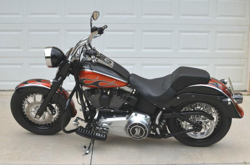 2010 HARLEY-DAVIDSON FATBOY LO (Design Center / Show Bike)