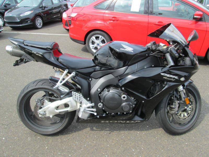 2006 Honda CBR 1000RR Black!! Nice Bike!!! L@@K