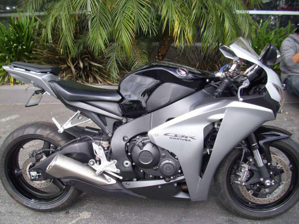 2008 Honda CBR1000RR Sportbike 
