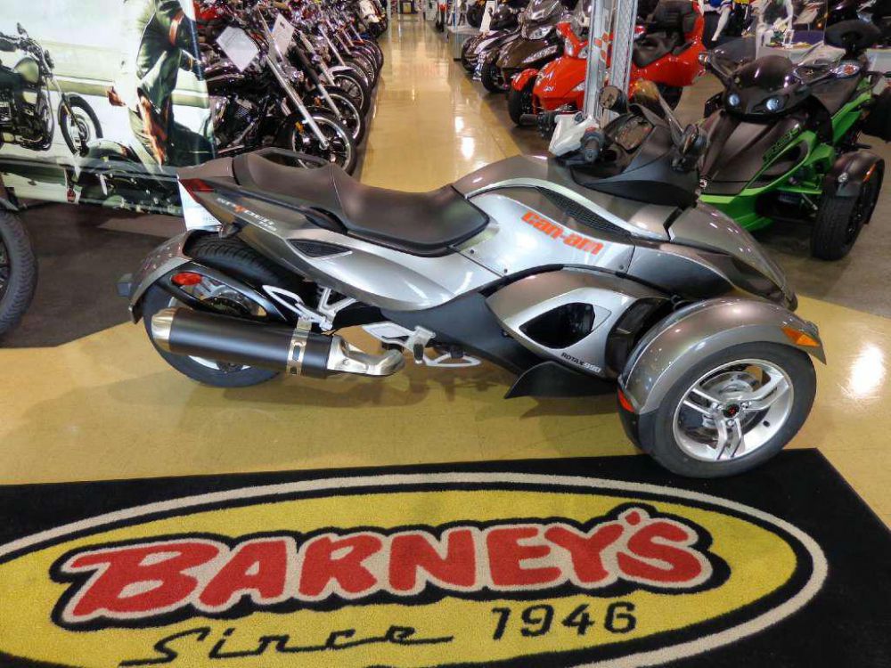 2011 can-am spyder rs se5  sport touring 