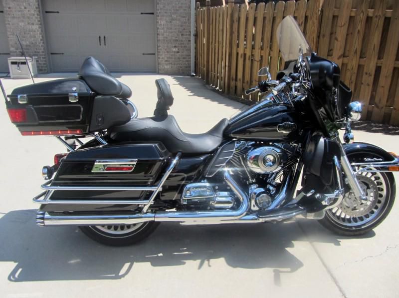 Like New. Low miles. Transferrable extended service plan written thru Harley.
