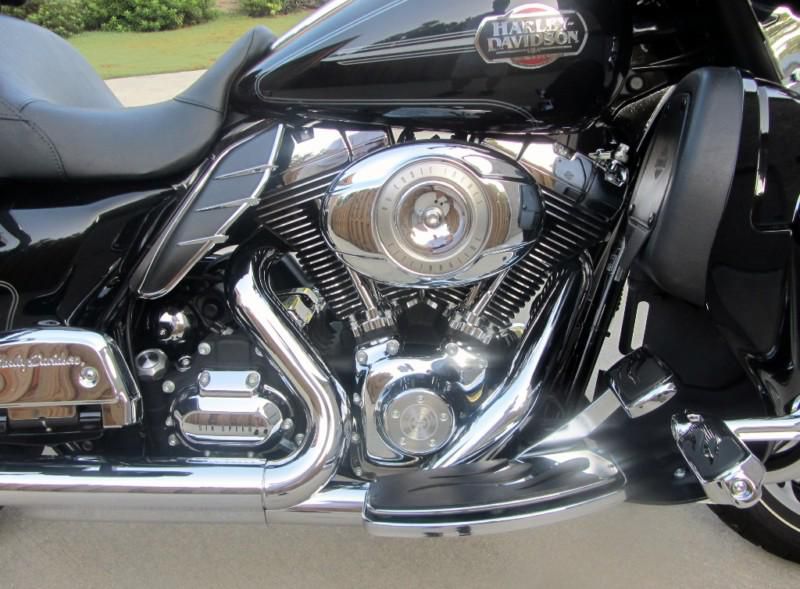 Like New. Low miles. Transferrable extended service plan written thru Harley., US $11,500.00, image 3