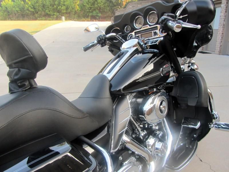 Like New. Low miles. Transferrable extended service plan written thru Harley., US $11,500.00, image 14