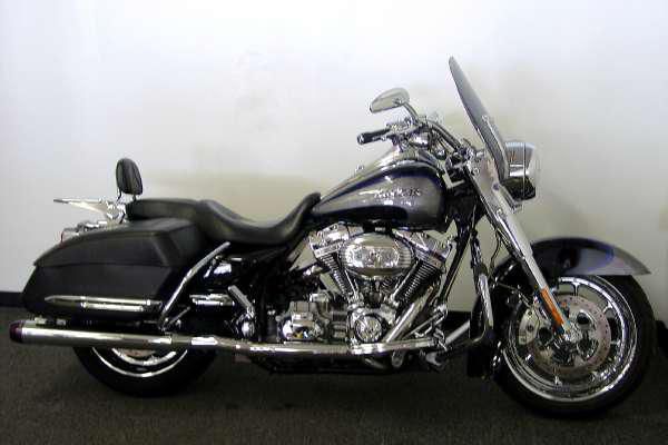 2008 Harley-Davidson FLHRSE4 Screamin Eagle Road King Touring 