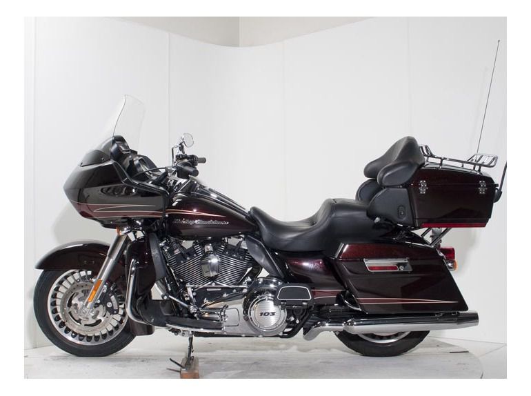2011 Harley-Davidson Road Glide Ultra FLTRU , $23,995, image 1