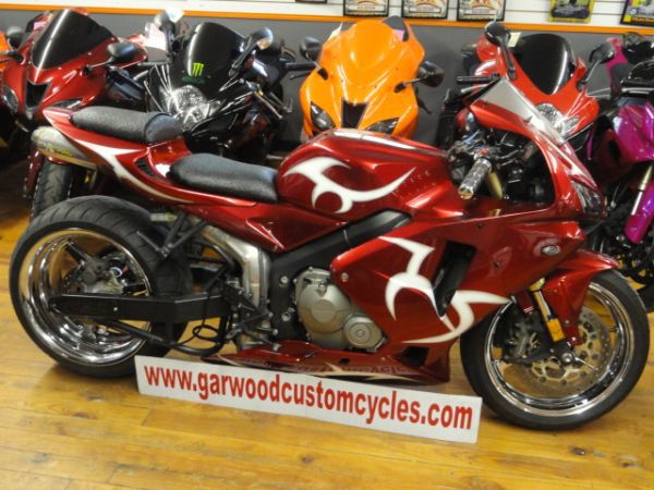 Awesome *** 2006 Honda Cbr 600rr *** Custom Paint with 240 Wide Tire, $7, image 1