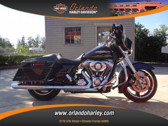 2011 Harley-Davidson FLHX STREET GLIDE Cruiser 