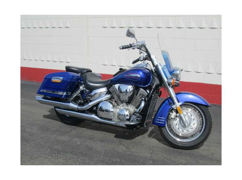 2006 honda vtx1300r (vt1300r) 