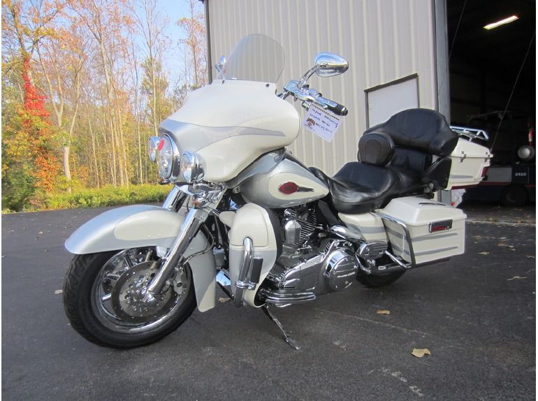 2008 harley-davidson flhtcuse3 - ultra classic screamin' eagl 