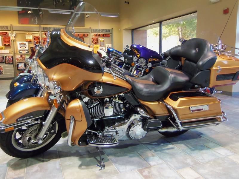 2008 Harley-Davidson FLHTCU - Electra Glide Ultra Classic Touring 