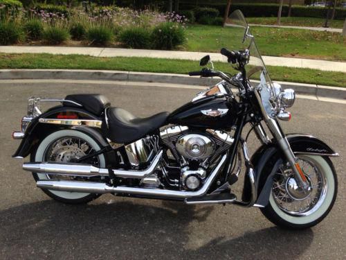 HARLEY DAVIDSON FLSTNI SOFTAIL DELUXE
