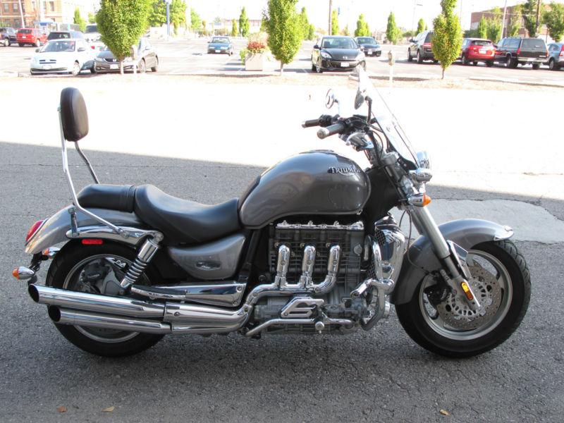 2005 triumph rocket iii absolutely loaded! hard to find graphite color! look!