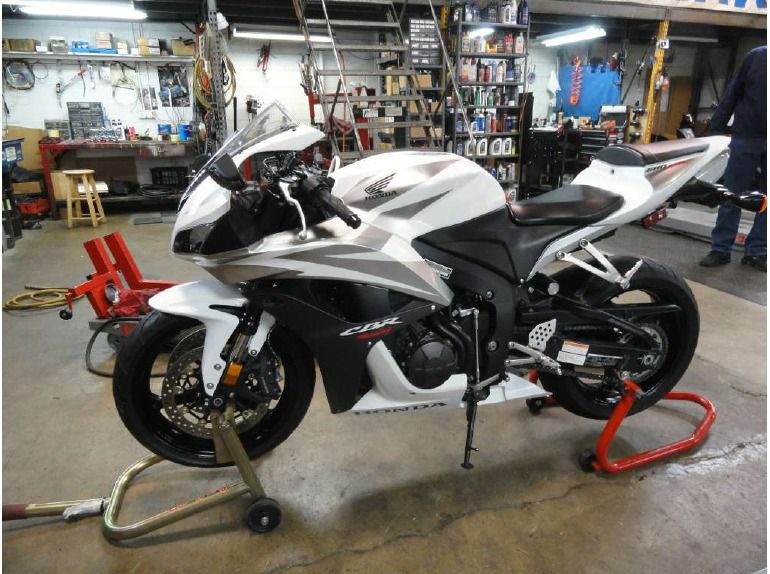 2007 Honda CBR600RR , $6,599, image 3