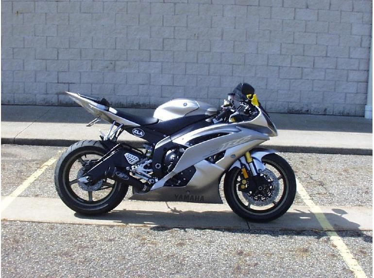 2008 yamaha yzf-r6  sportbike 