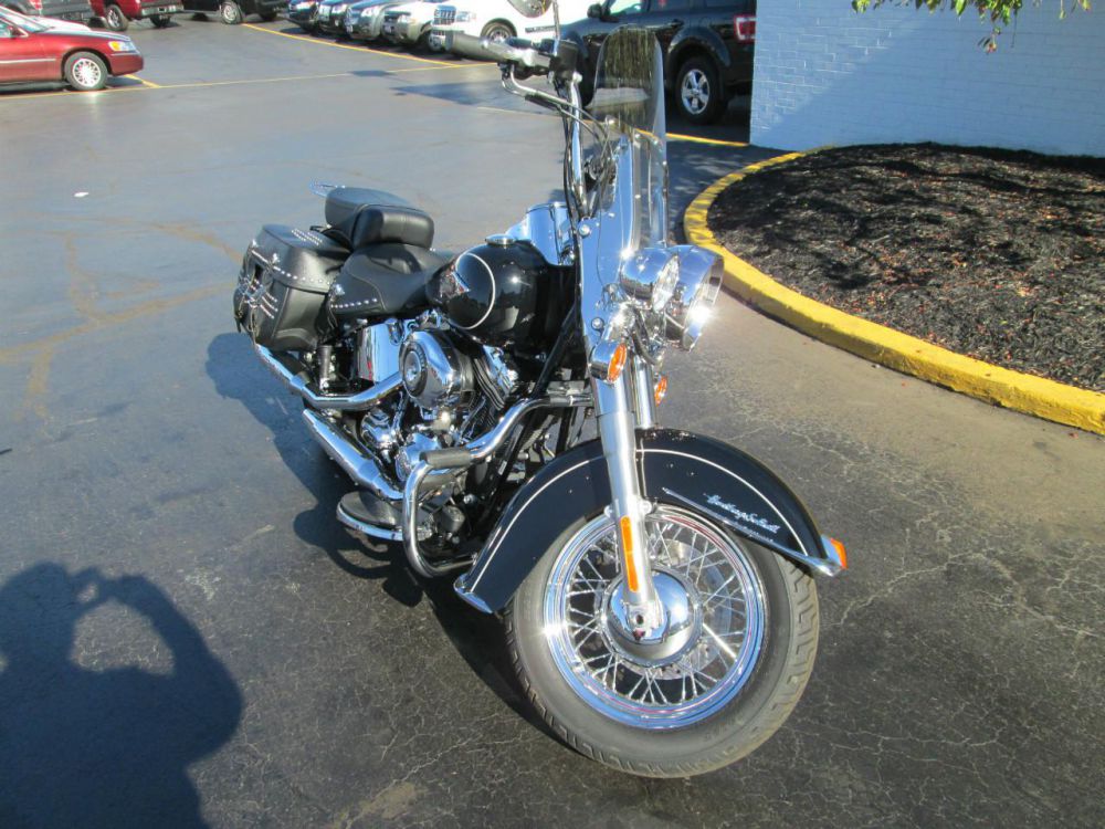 2013 harley-davidson heritage softail classic cruiser 