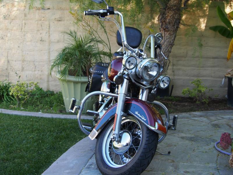 2002 Harley Davidson Heritage Softail Classic - Red Used - NO RESERVE!