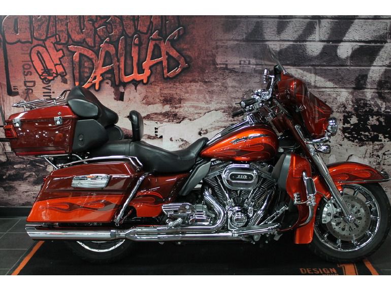 2010 Harley-Davidson FLHTCUSE5 - CVO Ultra Classic Electra Gl 