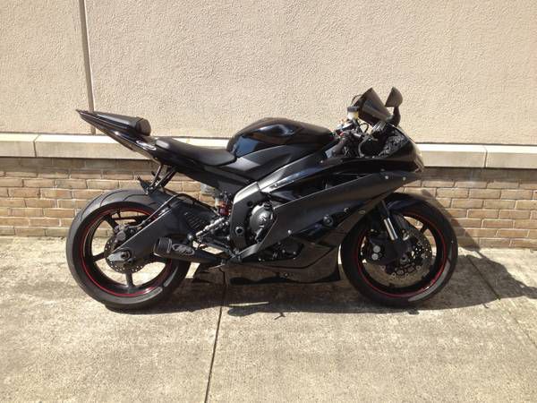 2006 Yamaha YZF-R6, New Tires, M4 Exhaust