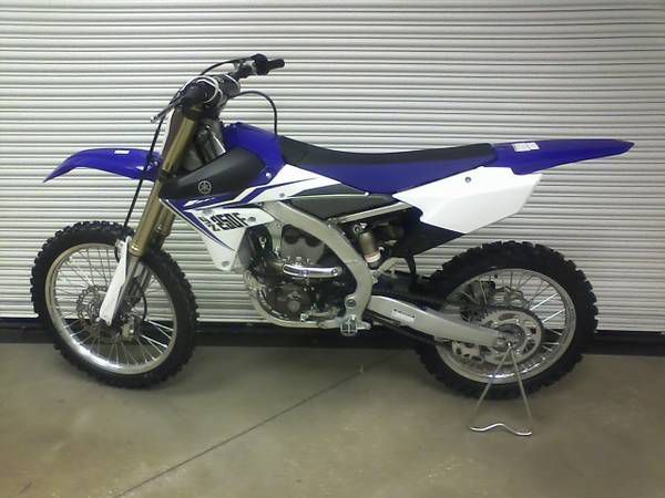 Its here !!! the newest yamaha 2014 fuel injected yz250f..yes fuel inj