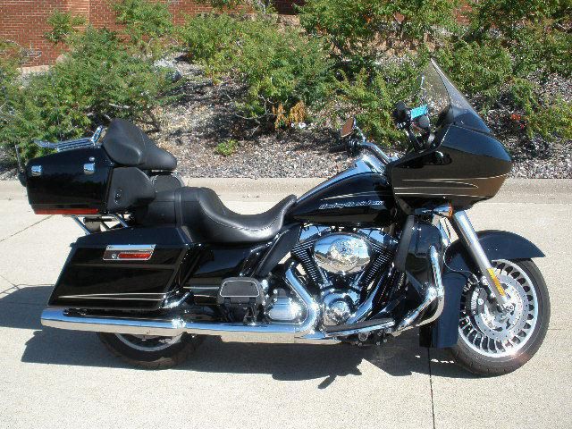 2011 Harley-Davidson FLTRU - Road Glide Ultra ULTRA Touring 