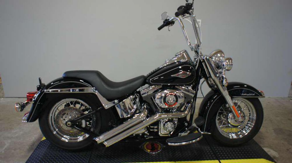 2011 harley-davidson flstc heritage softail classic  cruiser 