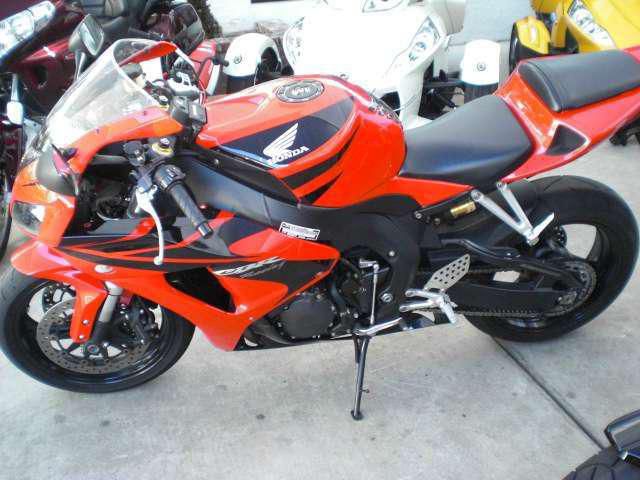 2007 honda cbr1000rr  sportbike 
