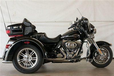 2013 HD TRI GLIDE ULTRA CLASSIC TRIKE - LOW MILES - DEALER SERVICED - EXCELLENT