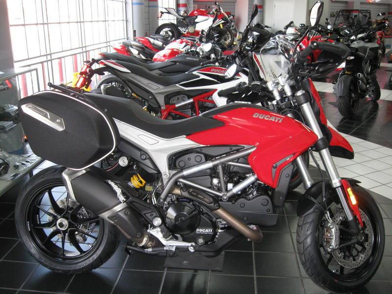 2013 Ducati Hyperstrada Sport Touring 