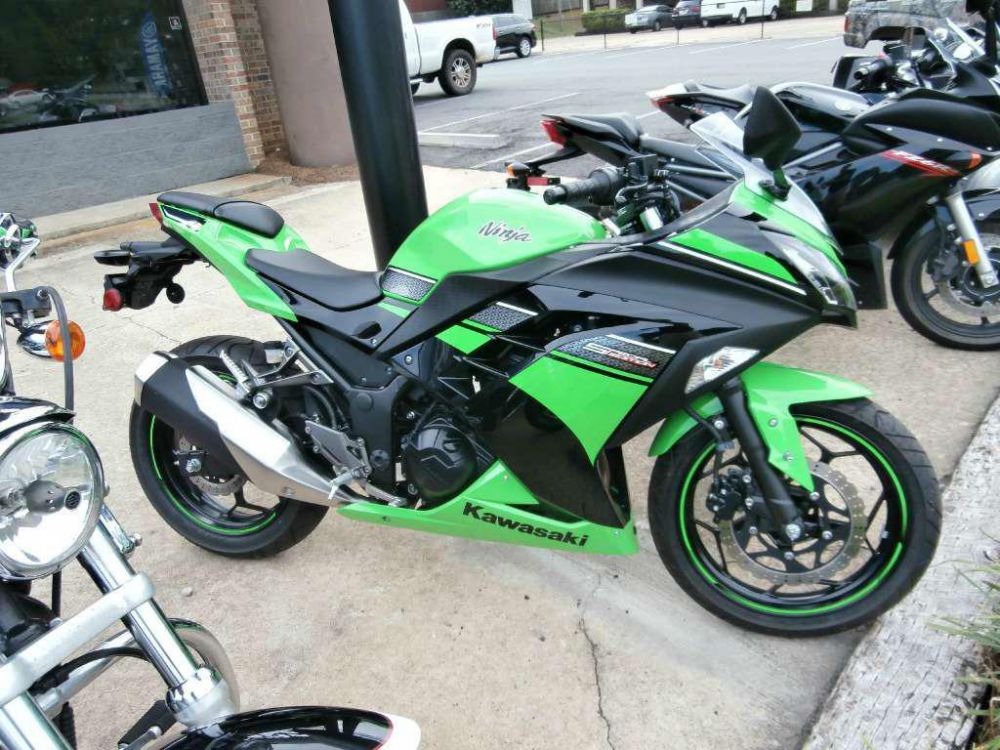 2013 kawasaki ninja 300  sportbike 