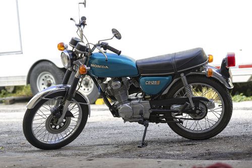 1975 Honda CB, image 2