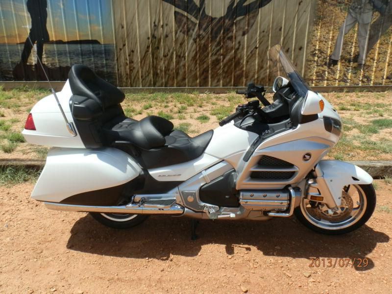 2012 honda gold wing® audio comfort (gl18hpm)