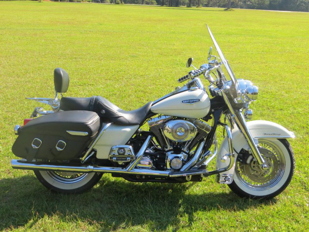 2002 Harley-Davidson Road King CLASSIC Cruiser 