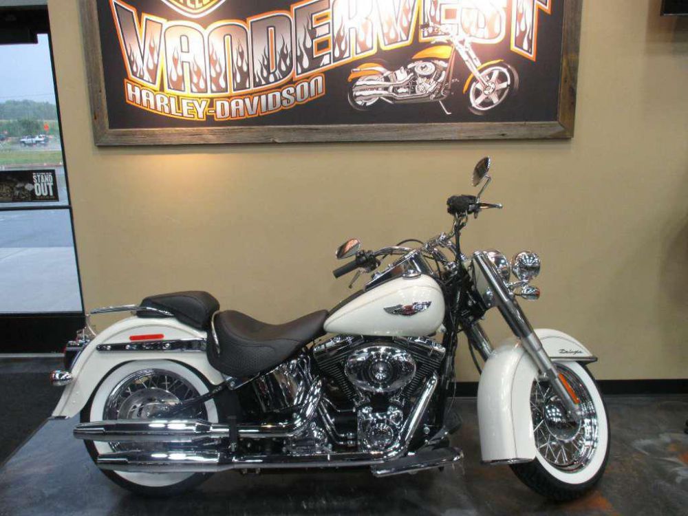 2014 Harley-Davidson FLSTN Softail Deluxe Cruiser 