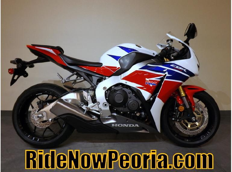 2013 honda cbr1000rr (white, blue, red)  sportbike 