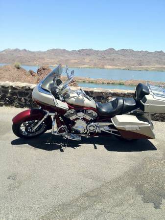 2005 Harley Davidson Custom V-Rod Bagger