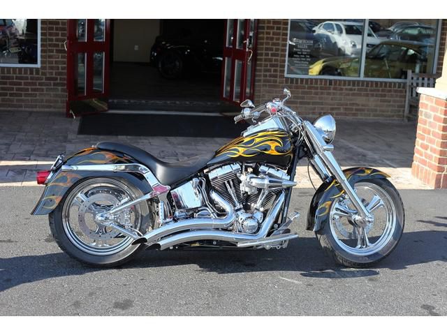 Harley Davidson softail fatboy custom only 2400 miles