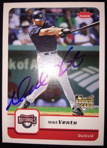 Mike vento signed 2006 fleer card nationals yankees auto