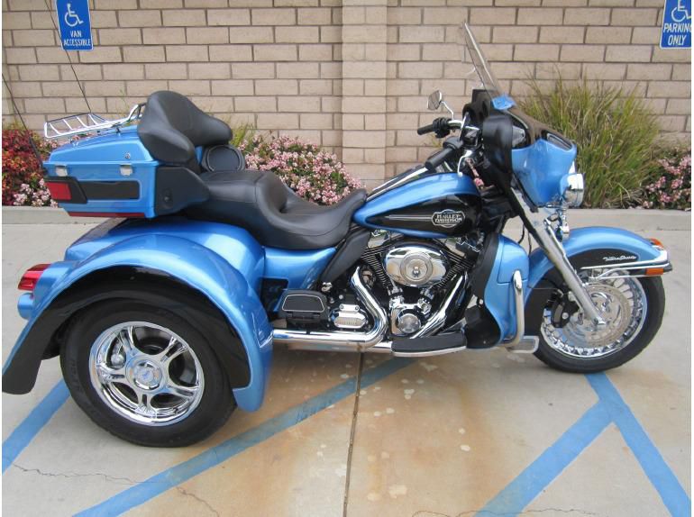 2011 harley-davidson ultra classic electra glide flhtcu  trike 