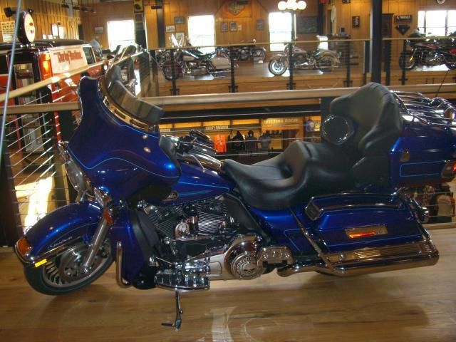 2009 Harley-Davidson FLHTCU Ultra Classic Electra Glide Touring 