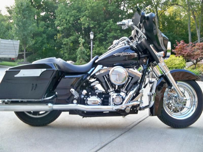 2008 HARLEY DAVIDSON FLHX STREET GLIDE- LOW MILES, SUPER SHARP, SECURITY