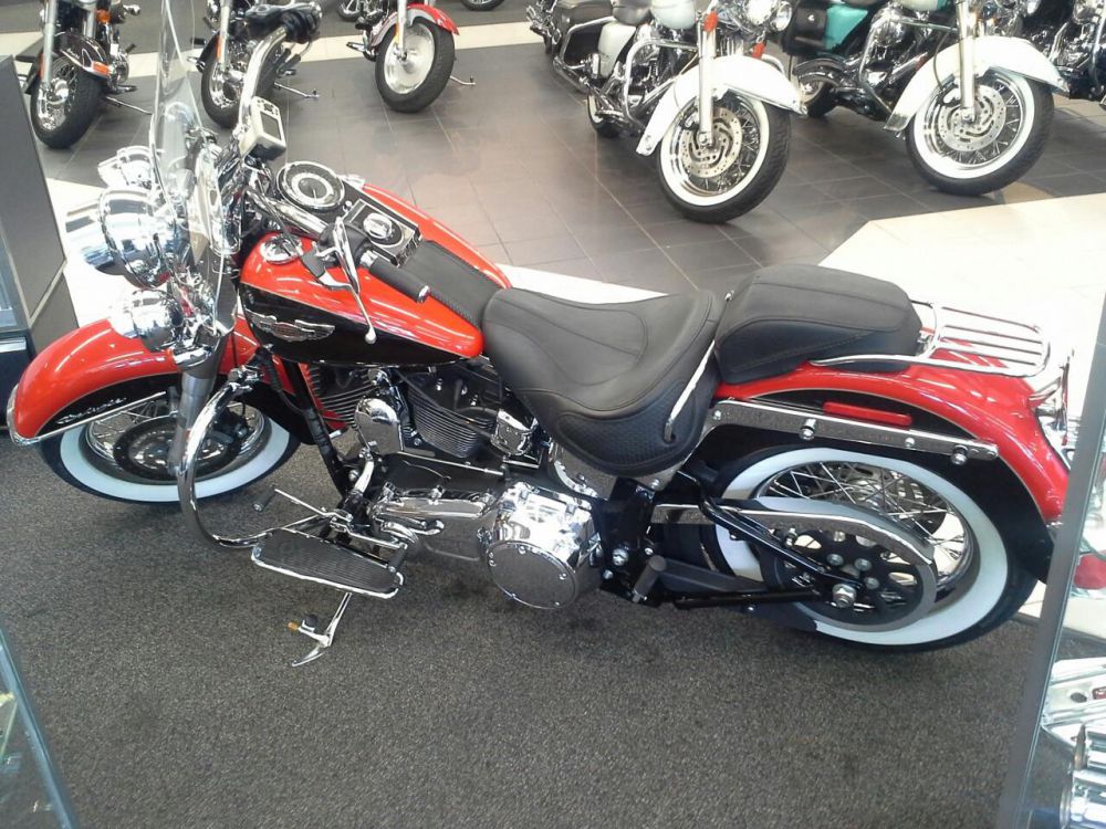 2010 harley-davidson softail deluxe  flstn deluxe cruiser 