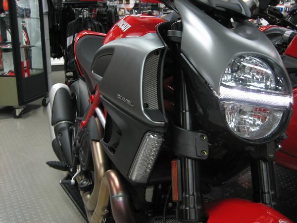 2012 Ducati DIAVEL Standard 