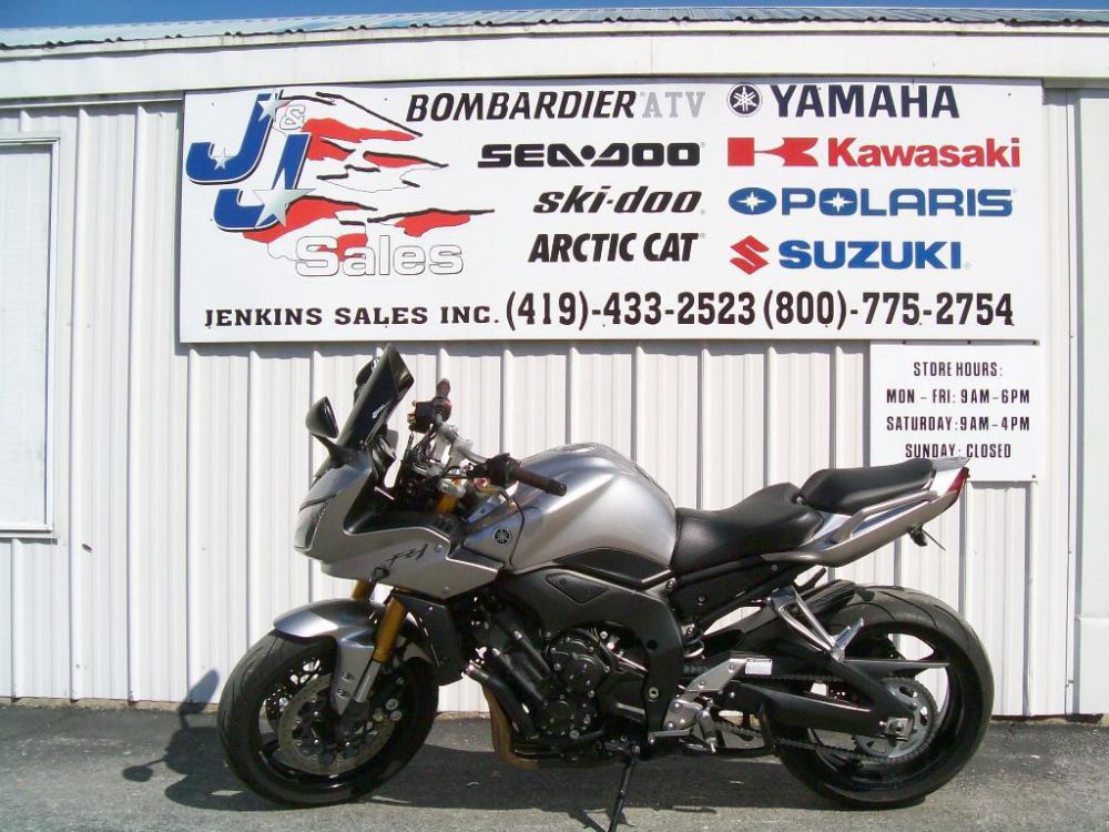 2005 Yamaha FZ1 Sportbike 