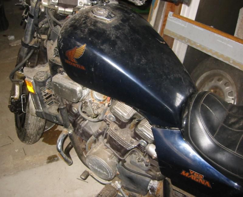 Honda v65 magna  1983 / for parts or repair / see description