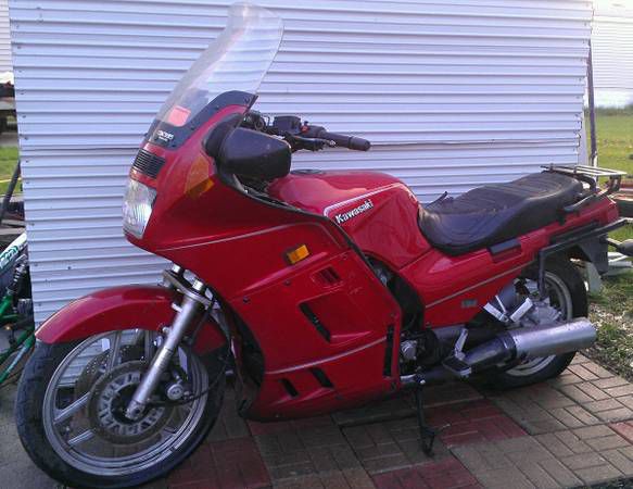 1990 Kawasaki 1000 Concours. Needs work but has to go!, $600, image 1