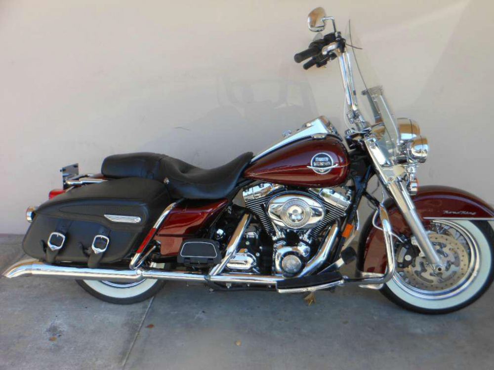 2008 Harley-Davidson FLHRC Road King Classic Touring 